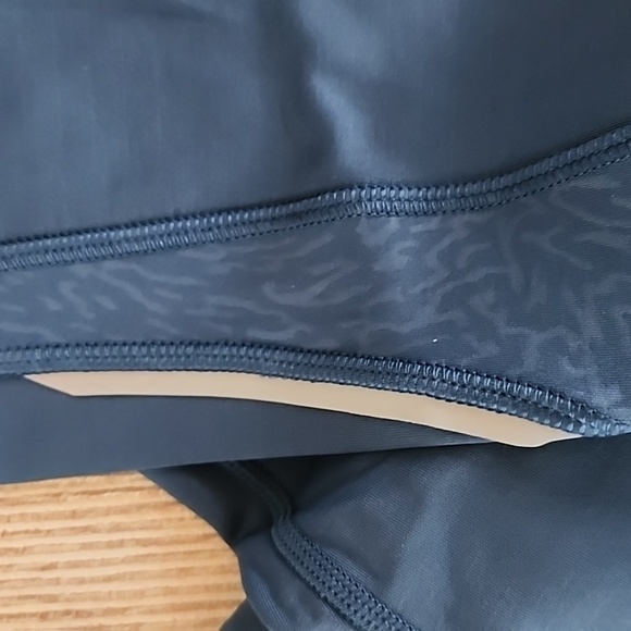 LULEMON Cold PACER Tight 28"  Size 8 NWT - Picture 4 of 5